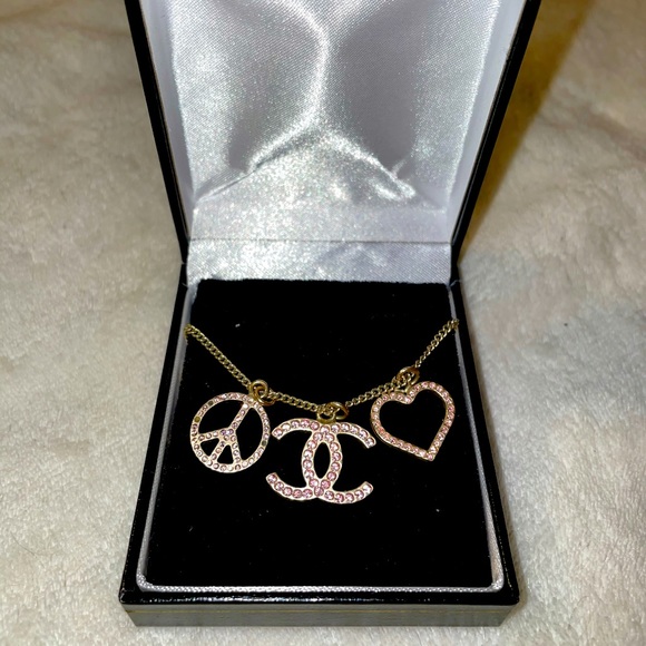 2000’s Chanel CC Peace & Love Crystal Pendant Necklace TRR - Picture 1 of 6